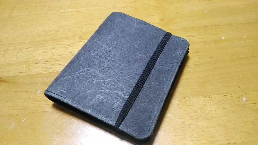「Tenuis2 – 薄い財布」は小銭が落ちる。